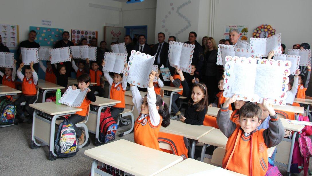 Mehmet Akif Ersoy İlkokulunda Karne Programı