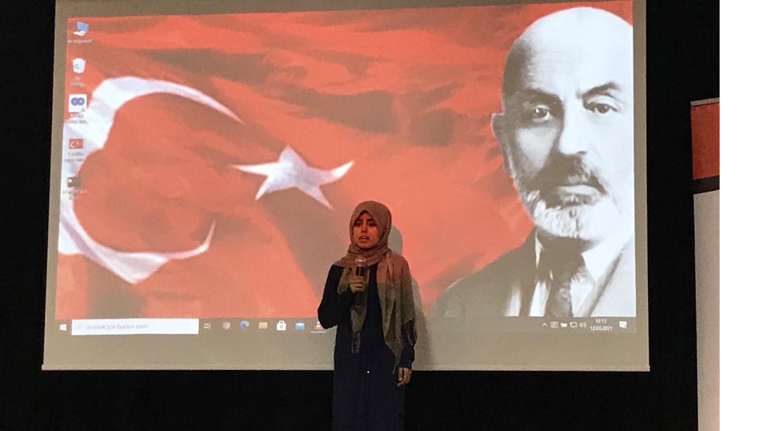 Bayramiç Anadolu İmam Hatip Lisesi öğrencimiz Fatma TAPAR Türkiye ikincisi oldu