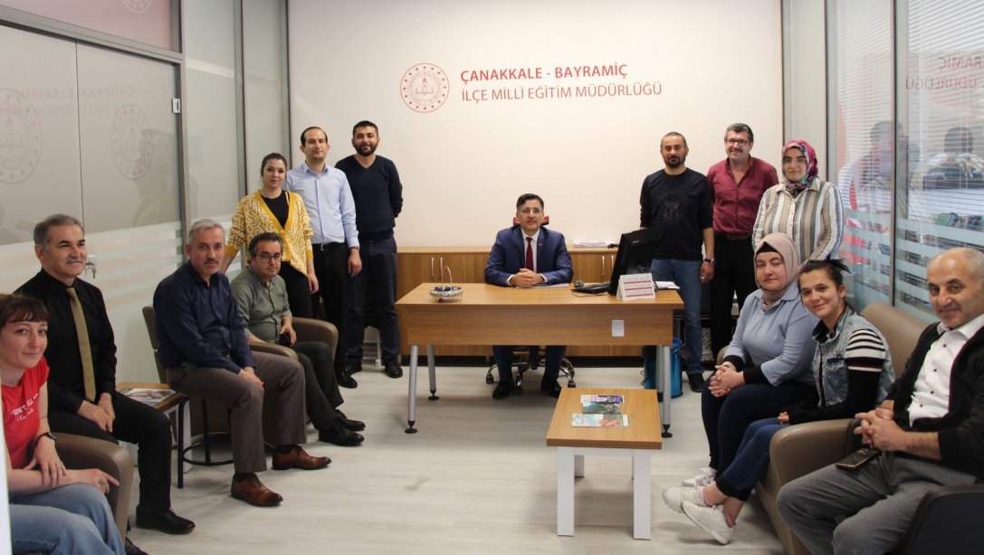 İlçe Milli Eğitim Müdürü Mehmet ETİK Kurum Personelleriyle Bayramlaştı