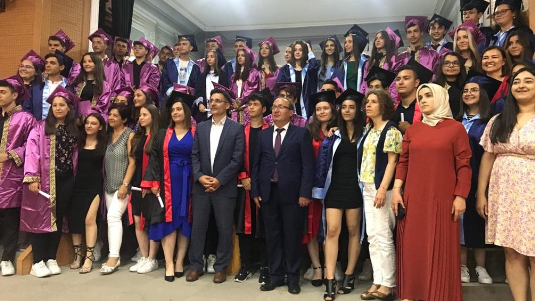 Atatürk Anadolu Lisesi Mezuniyet Töreni