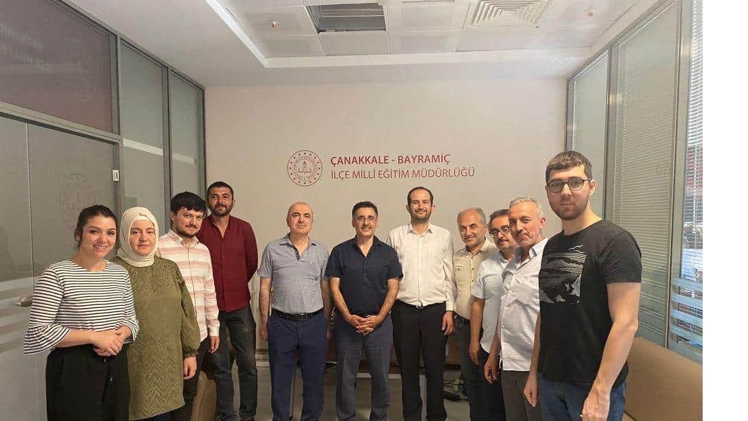İlçe Milli Eğitim Müdürümüz Mehmet ETİK Kurum Personelleriyle Bayramlaştı