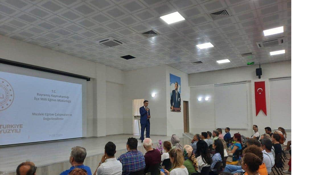 İlçe Milli Eğitim Müdürü Mehmet ETİK Öğretmenlerle Buluştu