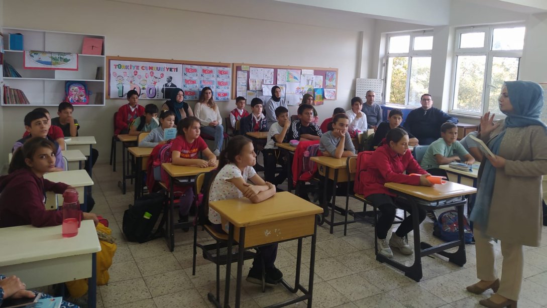 Yazar İlknur IŞIK Muratlar İlkokulu'nda Öğrencilerle Buluştu