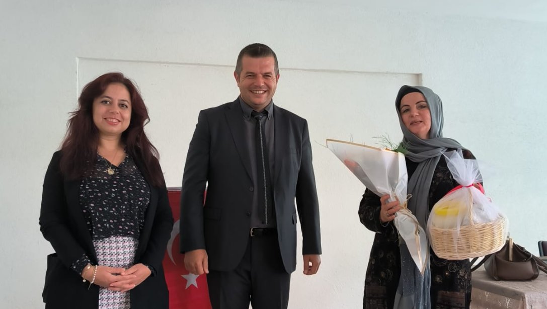 Yazar İlknur IŞIK Türkmenli Ortaokulu ve  İlkokulu'nda Öğrencilerle Buluştu