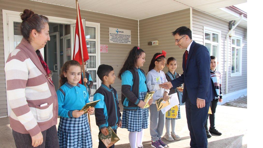 İlçe Milli Eğitim Müdürümüz Mehmet ETİK Milli Hakimiyet İlkokulu'nda Karne Törenine Katıldı