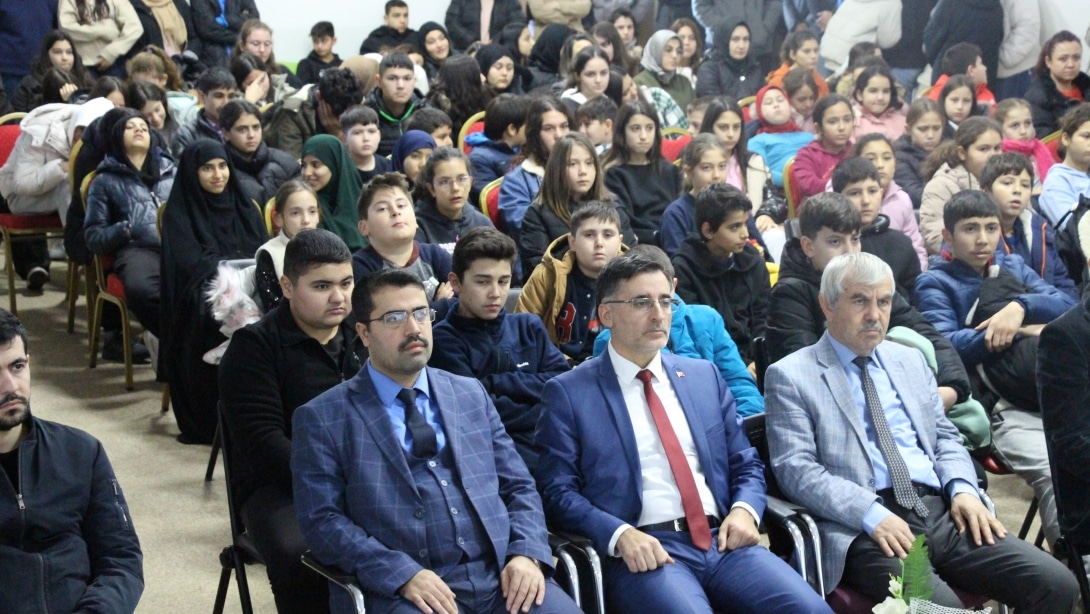 Bayramiç Anadolu İmam Hatip Lisesi'nde Mekke'nin Fethi Programı İcra Edildi