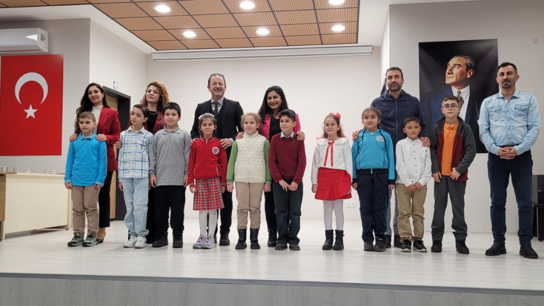 Eslem KAPUCUOĞLU İstiklal Marşı'nı Güzel Okuma Yarışması İlkokul Kategorisi İl Birincisi Oldu