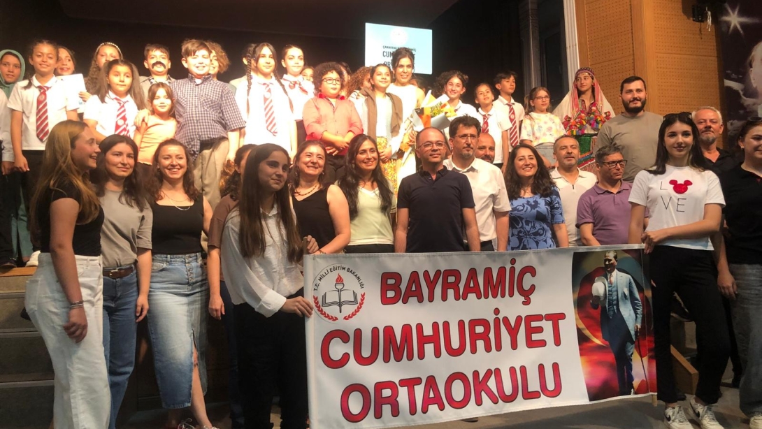 CUMHURİYET ORTAOKULU TİYATRO GÖSTERİMİ