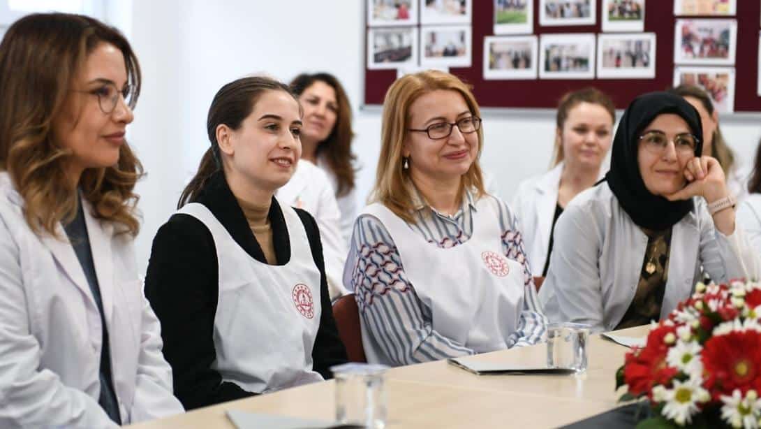 İLLER ARASI MAZERETE BAĞLI YER DEĞİŞTİRME BAŞVURUSUNDA BULUNAN ÖĞRETMENLERİN ATAMALARI GERÇEKLEŞTİRİLDİ